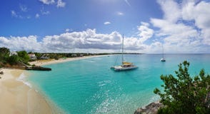 Piękna dwójniak zatoki plaża w Anguilla Piękna dwójniak zatoki plaża w Anguilla