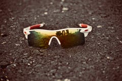 Piękni eleganccy sunglass odizolowywająca sport akcyjna fotografia Fotografia Stock Piękni eleganccy sunglass odizolowywająca sport akcyjna fotografia Fotografia Stock