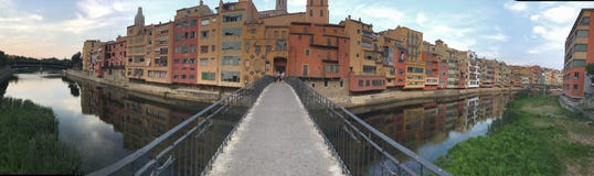 Piękny panoramiczny widok sławni kolory Girona zdjęcia royalty free Piękny panoramiczny widok sławni kolory Girona zdjęcia royalty free