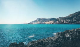 Piękny widok Monaco na pogodnym letnim dniu fotografia stock Piękny widok Monaco na pogodnym letnim dniu fotografia stock