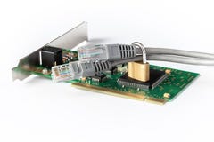 Placa criptograficamente com cabos e fechamento fotos de stock Placa criptograficamente com cabos e fechamento fotos de stock