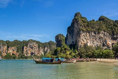 Plage occidentale de Railay dans la province de Krabi de la Thaïlande photo libre de droits Plage occidentale de Railay dans la province de Krabi de la Thaïlande photo libre de droits