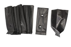 Plantant des sacs, sacs de crèche, sachet en plastique noir d'isolement sur le fond blanc photo stock Plantant des sacs, sacs de crèche, sachet en plastique noir d'isolement sur le fond blanc photo stock