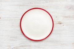 Plat vide sur la texture en bois de vintage Vue supérieure avec Copyspace photographie stock libre de droits Plat vide sur la texture en bois de vintage Vue supérieure avec Copyspace photographie stock libre de droits