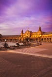 Plaza de Espana in Sevilla an der Dämmerung, Spanien Lizenzfreie Stockbilder Plaza de Espana in Sevilla an der Dämmerung, Spanien Lizenzfreie Stockbilder