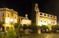 Plaza DE La Virgen DE los Reyes in nacht Sevilla stock foto's Plaza DE La Virgen DE los Reyes in nacht Sevilla stock foto's