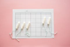 PMS e o conceito cr?tico dos dias o calend?rio mensal para menstrual, PMS marca imagens de stock PMS e o conceito cr?tico dos dias o calend?rio mensal para menstrual, PMS marca imagens de stock