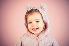 Poca belleza elegante Padre y niño que juegan junto sonrisa del niño de la niña Poco tesoro Pequeña muchacha feliz niñez y felici fotografía de archivo libre de regalías Poca belleza elegante Padre y niño que juegan junto sonrisa del niño de la niña Poco tesoro Pequeña muchacha feliz niñez y felici fotografía de archivo libre de regalías