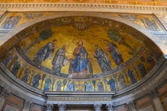 Podsufitowa dekoracja przy bazyliki Papale San Paolo fuori le Mura Zdjęcie Royalty Free Podsufitowa dekoracja przy bazyliki Papale San Paolo fuori le Mura Zdjęcie Royalty Free