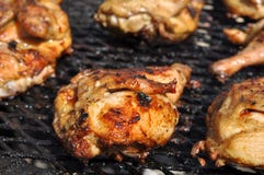 Pollo del Bbq en parrilla