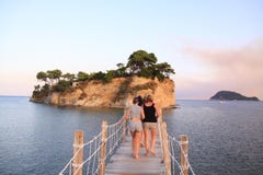 Ponte a Cameo Island, Zakynthos, Grécia imagem de stock Ponte a Cameo Island, Zakynthos, Grécia imagem de stock
