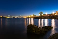 Ponte 25 de Abril Bridge Famous Architectural Sight Lissabon Portu Arkivfoton Ponte 25 de Abril Bridge Famous Architectural Sight Lissabon Portu Arkivfoton