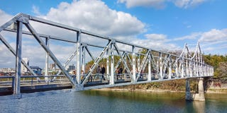 Ponte que liga em japão foto de stock Ponte que liga em japão foto de stock