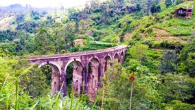 Ponte Sri Lanka dell'arco di Ella Nine fotografia stock Ponte Sri Lanka dell'arco di Ella Nine fotografia stock