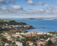 Ponto de vista alto ic?nico da cidade de Auckland fotos de stock Ponto de vista alto ic?nico da cidade de Auckland fotos de stock