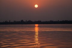 Por do sol no oceano imagem de stock Por do sol no oceano imagem de stock