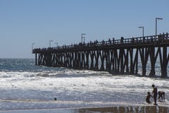 Port Hueneme Pier Fishing photographie stock libre de droits Port Hueneme Pier Fishing photographie stock libre de droits
