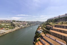 Porto krajobrazu widok nad Douro rzeką Zdjęcia Royalty Free Porto krajobrazu widok nad Douro rzeką Zdjęcia Royalty Free