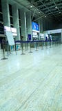 Portoni di partenza chiusi dell'aeroporto in Mumbai fotografia stock Portoni di partenza chiusi dell'aeroporto in Mumbai fotografia stock