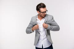 Portrait d'un jeune homme d'affaires à la mode photographie stock Portrait d'un jeune homme d'affaires à la mode photographie stock