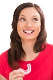 Portrait de plan rapproché de femme avec du charme portant les accolades orthodontiques photo libre de droits Portrait de plan rapproché de femme avec du charme portant les accolades orthodontiques photo libre de droits