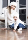 Portrait der Mutter mit Kind stockfotografie Portrait der Mutter mit Kind stockfotografie