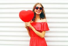 https://thumbs.dreamstime.com/t/portrait-happy-smiling-woman-red-dress-sunglasses-air-balloons-heart-shape-over-white-background-85222126.jpg