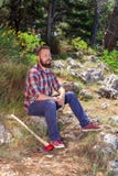 Portret atrakcyjny młody lumberjack obrazy royalty free Portret atrakcyjny młody lumberjack obrazy royalty free
