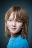 Portret van een Jongen met Blond Haar stock afbeelding Portret van een Jongen met Blond Haar stock afbeelding