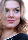 Portret śliczny, powabny blondynki zbliżenie. Obrazy Stock Portret śliczny, powabny blondynki zbliżenie. Obrazy Stock