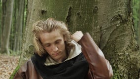 Portret Średniowieczny samiec Viking wojownik zbiory wideo Portret Średniowieczny samiec Viking wojownik zbiory wideo