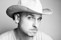 Porträt eines Mannes in einem Cowboyhut stockbild Porträt eines Mannes in einem Cowboyhut stockbild