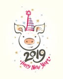 Postal con el cerdo divertido en un casquillo del día de fiesta y 2019 Felices Año Nuevo libre illustration Postal con el cerdo divertido en un casquillo del día de fiesta y 2019 Felices Año Nuevo libre illustration