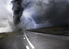 potężny tornado