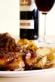 Poulet sur le miel avec du vin photo stock Poulet sur le miel avec du vin photo stock