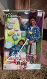 Poupée noire ken de barbie et bébé images stock Poupée noire ken de barbie et bébé images stock