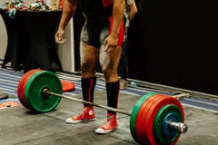 Powerlifting αθλητής ατόμων Deadlift στοκ φωτογραφία με δικαίωμα ελεύθερης χρήσης Powerlifting αθλητής ατόμων Deadlift στοκ φωτογραφία με δικαίωμα ελεύθερης χρήσης