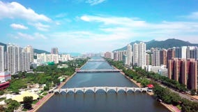 Powietrzny panarama widok na Shatin, Tai Wai, Shing Mun rzeka Przed tajfunem Mangkhut przychodzący Hong Kong zbiory wideo Powietrzny panarama widok na Shatin, Tai Wai, Shing Mun rzeka Przed tajfunem Mangkhut przychodzący Hong Kong zbiory wideo