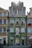 POZAN, POLAND/EUROPE - 16 DE SEPTIEMBRE: Casa verde en Poznán Pola foto de archivo POZAN, POLAND/EUROPE - 16 DE SEPTIEMBRE: Casa verde en Poznán Pola foto de archivo