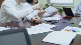 Pracownika przelotny diagram koledzy przy korporacyjnym spotkaniem, dobra firma wynika zbiory Pracownika przelotny diagram koledzy przy korporacyjnym spotkaniem, dobra firma wynika zbiory