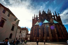 Prague, République Tchèque, le 15 septembre 2017 : St Vitus est une cathédrale catholique située dans le complexe de château de P images libres de droits Prague, République Tchèque, le 15 septembre 2017 : St Vitus est une cathédrale catholique située dans le complexe de château de P images libres de droits