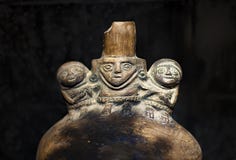 Pre l'inca ceramica ha chiamato “Huacos dalla cultura peruviana di Chancay fotografia stock libera da diritti Pre l'inca ceramica ha chiamato “Huacos dalla cultura peruviana di Chancay fotografia stock libera da diritti
