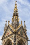 Prins Albert Memorial, dekorativa detaljer, Kensington trädgårdar, London, Förenade kungariket arkivbild Prins Albert Memorial, dekorativa detaljer, Kensington trädgårdar, London, Förenade kungariket arkivbild