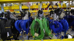 Production des circuits électriques pour des voitures de Mercedes Câblage électrique pour des voitures Daimler BR177 clips vidéos Production des circuits électriques pour des voitures de Mercedes Câblage électrique pour des voitures Daimler BR177 clips vidéos
