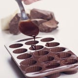 Produrre cioccolato organico crudo Fotografia Stock Libera da Diritti Produrre cioccolato organico crudo Fotografia Stock Libera da Diritti