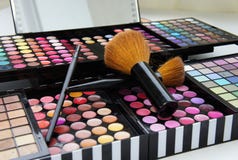Professional Make-up Palette And Brushes Royalty Free Stock Images Professional Make-up Palette And Brushes Royalty Free Stock Images