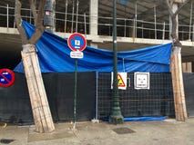 Protection de région boisée de la construction en construction image libre de droits Protection de région boisée de la construction en construction image libre de droits