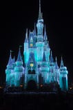 Przy noc Disney Kasztel Kopciuszek obraz stock Przy noc Disney Kasztel Kopciuszek obraz stock