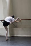 Práctica de la danza del ballet fotografía de archivo Práctica de la danza del ballet fotografía de archivo