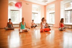 Práctica de la yoga Práctica de la yoga